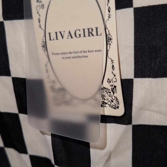 NWT Liva agirl blouse - Picture 4 of 5